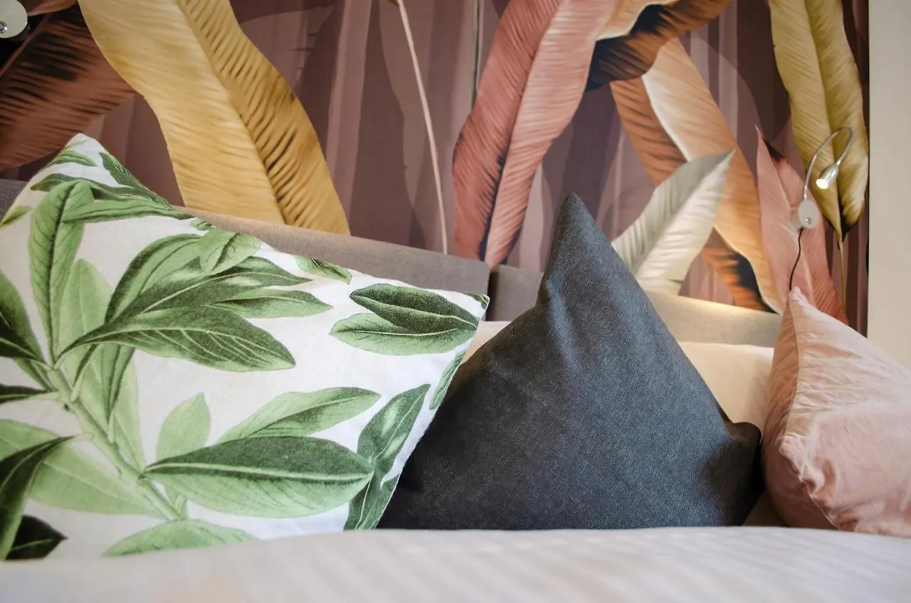 Homely Stay Studio 8 - Relaxed Self-Check-In Room In Munich Apartment